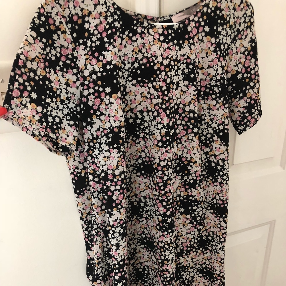 3/$10 Floral S/S mid length dress